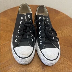 Converse black and White Sneakers